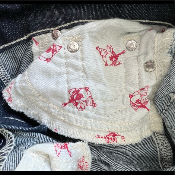 True Religion Skinny Rhinestones back pockets - Picture 7 of 9